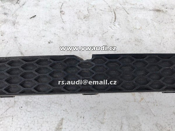 4L0 807 883 A  Mřížka zadní nárazník Q7 S line 2009 10 11 - 4