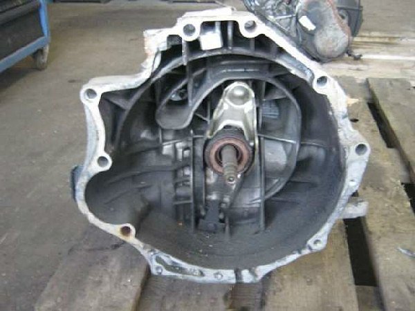  AOB Převodovka převodová skřín mechanická manuální Audi 100 / 200 Quattro  AOB 016300049D - 2