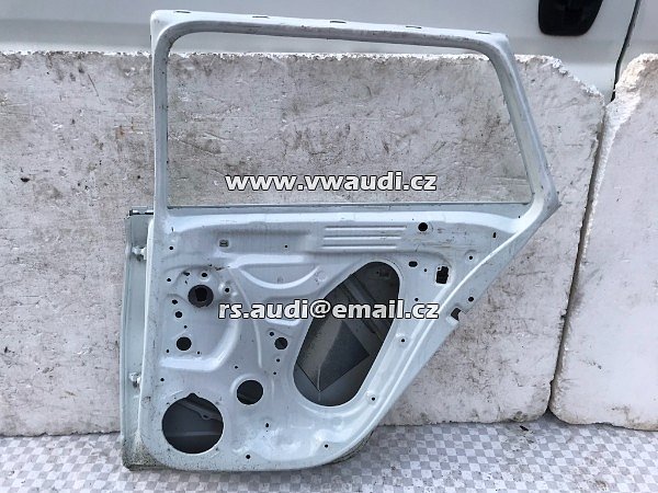 6V9 833 604 Škoda Fabia 3 III kombi zadní pravé dveře  - 12