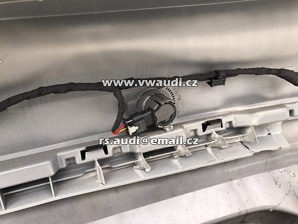 568 807 421  nárazník zadní SKODA KAMIQ 568 NW4 2019  PDC ŠEDÁ STEEL GREY  2021  - 12