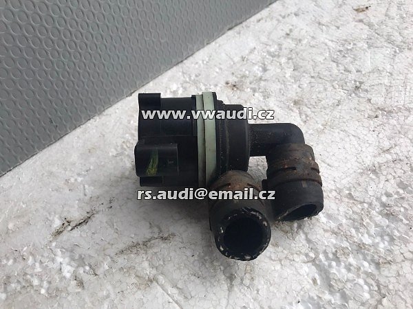 5N0 965 561 A přídavné čerpadlo Audi Seat Škoda VW Golf 6  - 3