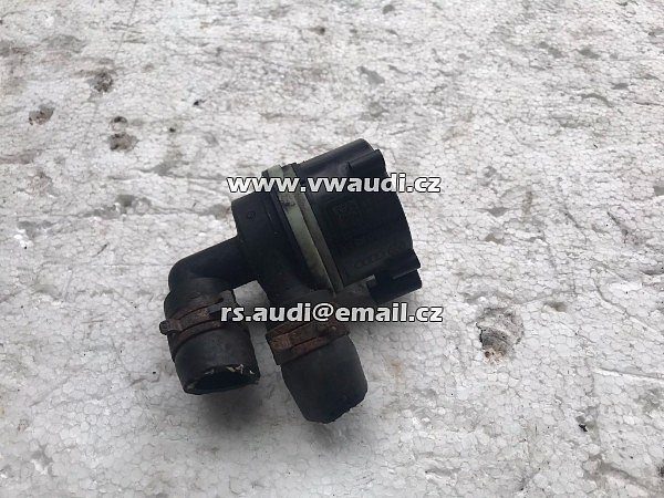 5N0 965 561 A přídavné čerpadlo Audi Seat Škoda VW Golf 6  - 7