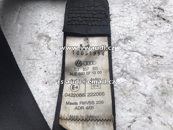 703 857 811 VW T4 Caravelle 90-03 zadní bezpečnostní pás  - 2