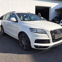 Audi  Q7 4,2 2009  Výpln obložení dveří tapecírunky soul  černá - 14