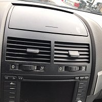 VW Touareg  V10 TDI TOUA 2005  Prodejní typ 7LAAH1 Kód motoru AYH Kód převodovky HAQ Náhradní díly - 29