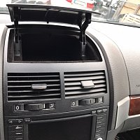 VW Touareg  V10 TDI TOUA 2005  Prodejní typ 7LAAH1 Kód motoru AYH Kód převodovky HAQ Náhradní díly - 30