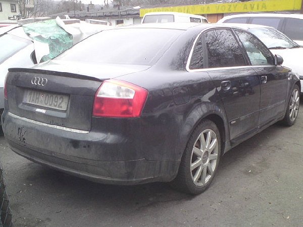  AUDI A4 B6 1,9 TDI 2004 S LINE  NA NÁHRADNÍ DÍLY  - 2