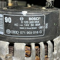 Alternátor Generátor V5 VR5  BOSCH 90A Passat 3B 3BG - 3