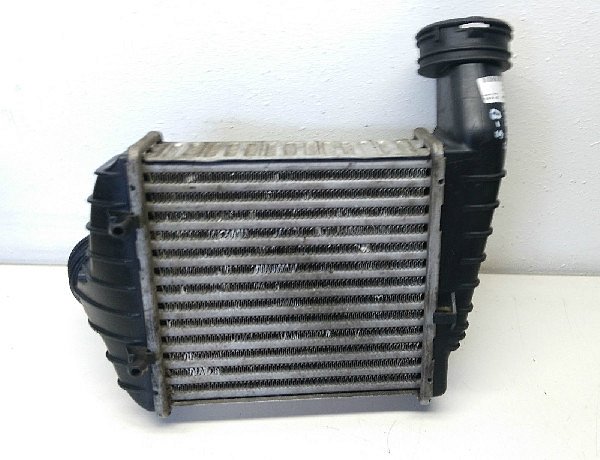 Intercooler levý  ŠKODA Superb 2.5TDI 120kW 3B0 145 805J - 2