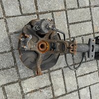 VW T5 Mulivan Transporter těhlice zavěšení kola pravá přední PP - 3