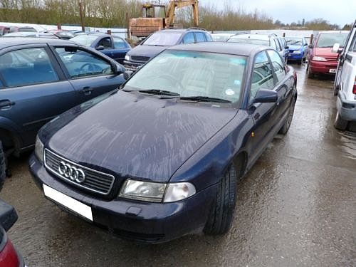 AUDI A4 B5  1,9 TDI na náhradní díly  - 10