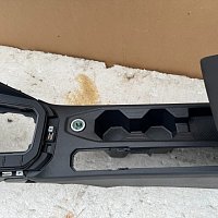 VW Polo VI 2G AW 6F0863289 středová loketní opěrka se středovou konzolou - 3