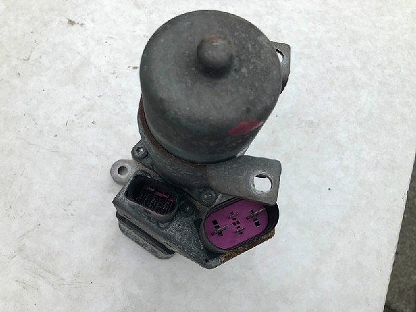 Porsche Cayenne / Touareg  - Transfer Case Electric Motor  0AD 341 601 A - 3