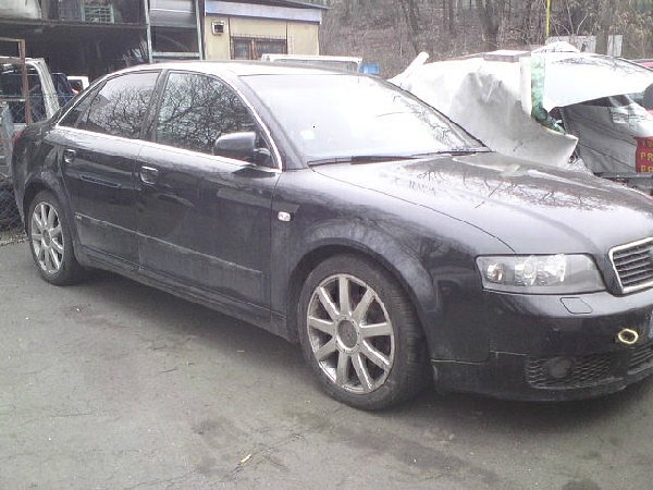  AUDI A4 B6 1,9 TDI 2004 S LINE  NA NÁHRADNÍ DÍLY  - 10