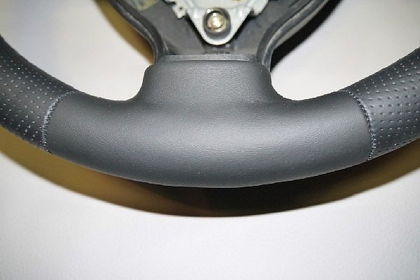 VOLANT 3 RAMENÝ ,KŮŽE, VW Passat 3BG B5 Bora Golf IV 4 R32 GTI PERFOTOVANÁ KŮŽE - 3