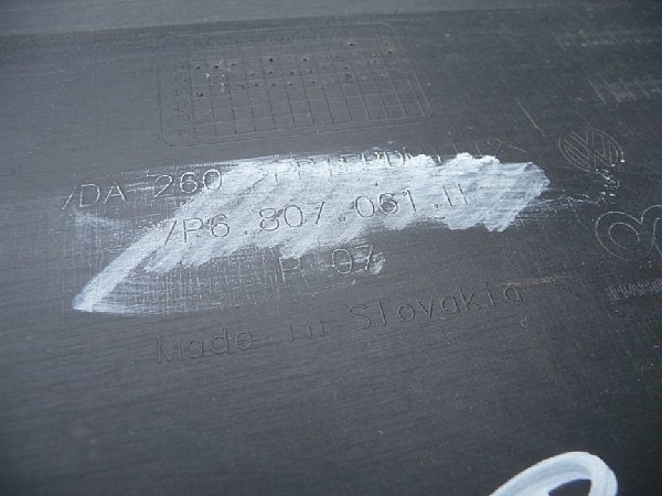 7P6 807 061H Touareg 2011 - 2014 spodní část přeního nárazníku 7P6 807 061H spoiler  - 6