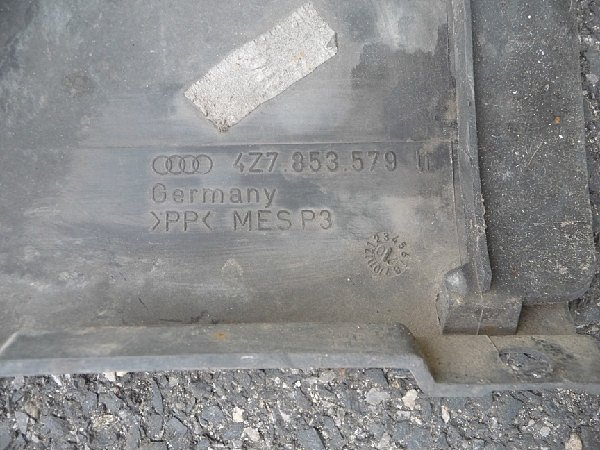 4Z7 853 579  Zakončení prahu kryt lemu blatniku - plast na práh A6 Ollroad 2001 - 2004  - 3