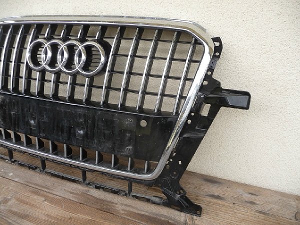 8R0 853 651R AUDI Q5  Maska přední Grill  mřížka nárazníku - 2