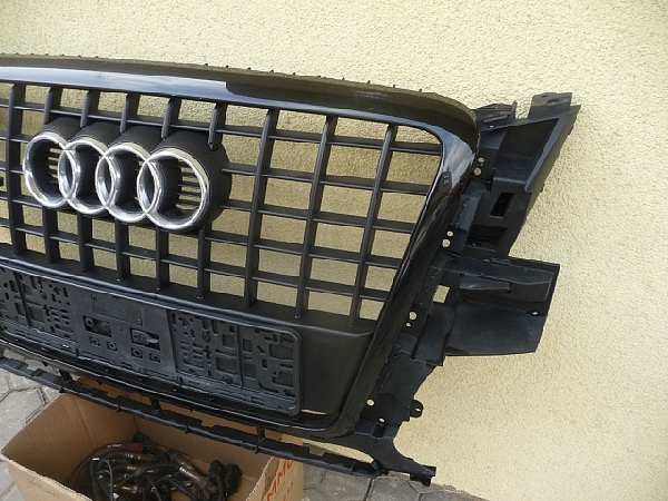 8R0 853 651 B/C  Audi Q5 Maska přední Grill mřížka nárazníku GRILLE GRILL BLACK EDITION  - 3