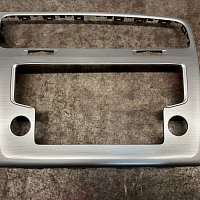 VW Golf 7 VII 5G - rám navigace dekor středové konzoly kryt  Rádio 5G1819743D drhnutý - 2