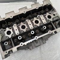 04E 103 064 F  . 04E 103 404 AE  Hlava válců s ventily kompletní  1.4 TSI - 4