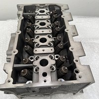 04E 103 064 F  . 04E 103 404 AE  Hlava válců s ventily kompletní  1.4 TSI - 8