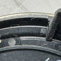 3D0 853 601 E / 3D0 853 601F JZA  znak VW  přední radar maska  ​​Passat 3C PHAETON 2 - 8