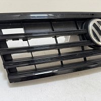 760853601DJZA  znak MASKY pro přední radar  VW Touareg III CR7 2018 - 4