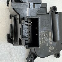 Mahle 309369321 motorek klapky topení klimatizace  VW T5 T6 T6,1  . NEW PART - 6