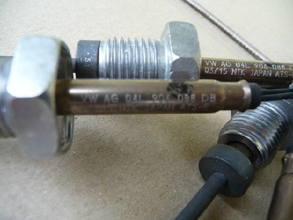 04L 906 088DB Čidlo Teploty spalin - 04L 906 088DB  Exhaust Gas Temperature Sensor 2,0 TDI GOLF 7 Passat B8 Caddy  PDF Sonda teploty spalin - 4