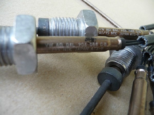 04L 906 088DB Čidlo Teploty spalin - 04L 906 088DB  Exhaust Gas Temperature Sensor 2,0 TDI GOLF 7 Passat B8 Caddy  PDF Sonda teploty spalin - 5