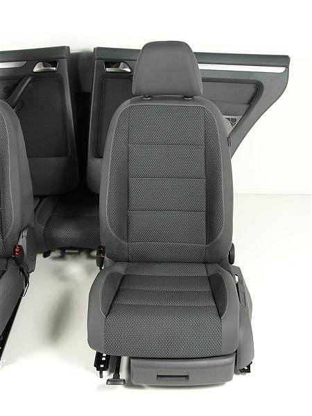 VW Touran  1T3 Comfortline SEDAČKY , KOMPLETNÍ INTERIER , SEDAČKY  ,  TAPECÍRUNG  - 5