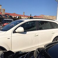 Audi Q7 4L 2009 4,2 TDI facelift vyrezovy dil - postranice vpravo vzadu blatník bok zadní pravý lem - 2