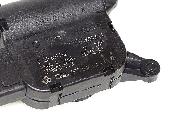 3C0 907 511AM Servomotor nastavovací klapky topení  /klimatizace - 2
