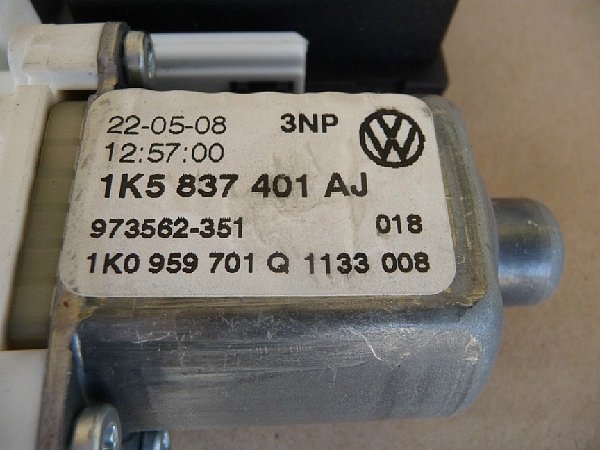 1K0 959 793M Golf 5  VARIANT  Motor stahování okna řidiče  1K5 837 401AJ - 5