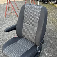 Pneumaticky odpružená sedačka VW Crafter 2E MB Sprinter ŘIDIČ Isringhasusen - 4