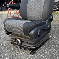 Pneumaticky odpružená sedačka VW Crafter 2E MB Sprinter ŘIDIČ Isringhasusen - 5