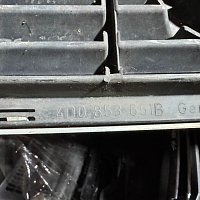 Maska přední Grill mřížka nárazníku Audi A8 4D - 2