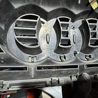 AUDI A4 B6  Cabrio   Maska přední mřížka - 2