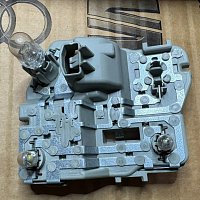 nosic zarovek vpravo uvnitr VW Sharan 7N Alhambra 2010 - 2020 - 3