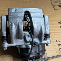 4M0406FT VW Touareg III CR 3.0TDI brzdový třmen zadní pravý 4M0615404 Eletrický - 7
