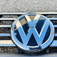Mřížka chladiče VW 7LA853651C 7LA853653J Multivan T6.1 JEN CHROM A ZNAK ! - 3