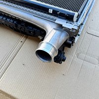 Audi Q7 4M Q8 VW Touareg CR7 3.0TDI originální mezichladič LLK TURBO - 9
