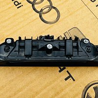 KLIKA zadní dveře páté  zadní dveře VW 7E0927235 pro T6 T7 Bus Multivan Caddy 5 V - 2