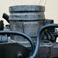 Hrdlo škrtící klapky Audi 100 C4, Audi 80/ 90 2,3 054133063D - 2