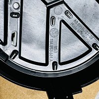 znak VW LOGO do nárazníku maska ciste bila/cerna 25.05.2020>> - 30.03.2026 - 4