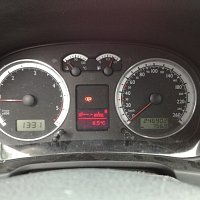 těhlice Těleso ložiska čepu kola s držákem třmenu brzdy vlevo   VW Golf 4  tdi AGR Automat  1998 - 5