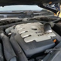 07Z 115 389 H cistic oleje s prirubou a chladic oleje   1 AYH - 4