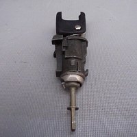 1U0 837 167 F  Vložka zámku s klíči a pouzdrem + 1 klíč dveř řidič - 4