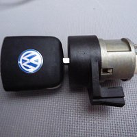 107 905 855 CB vlozka zamku pro spinaci skrinku - 2